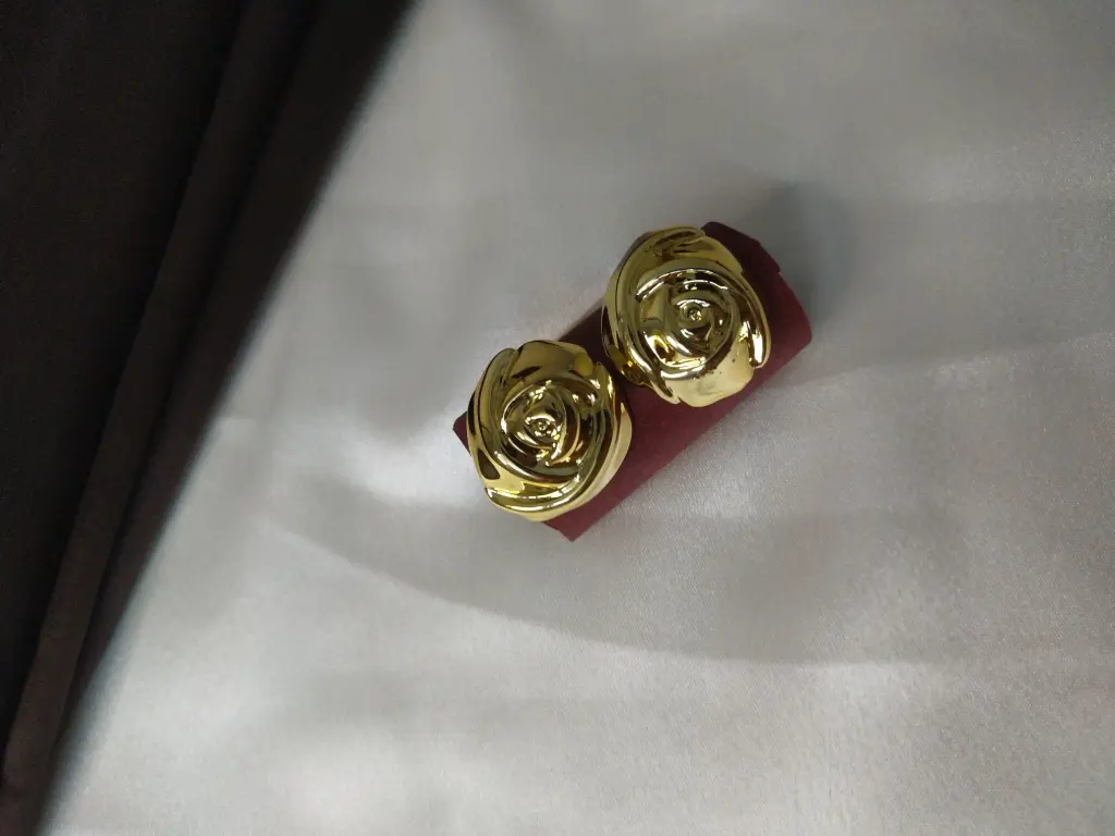 Prats Rose Earrings