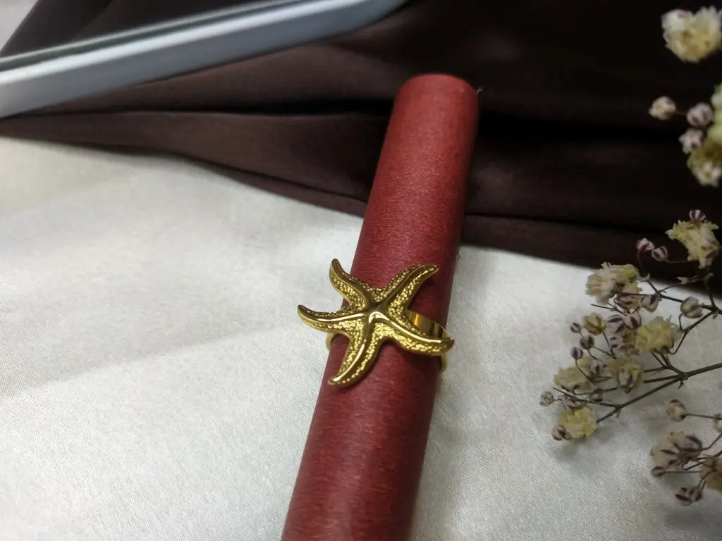 Prats Golden Starfish Ring